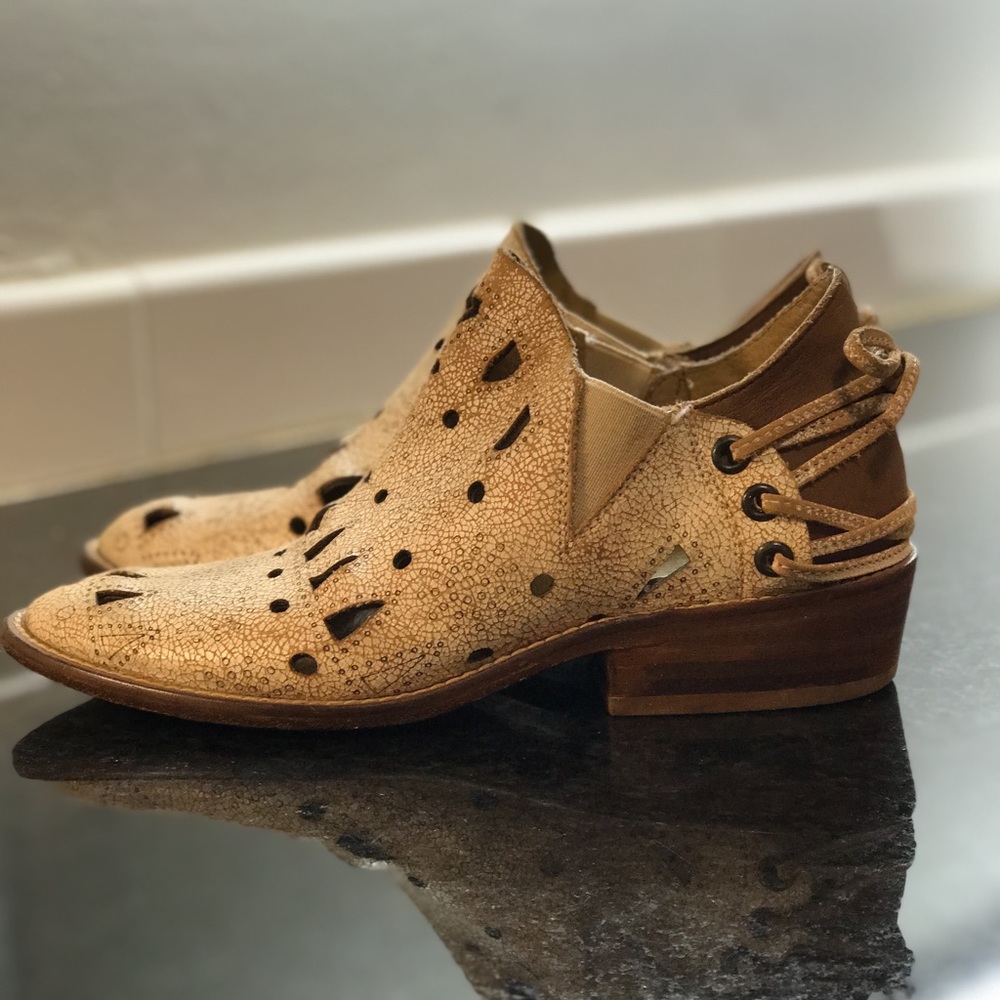 anthropology MUSSE & CLOUD booties size 6